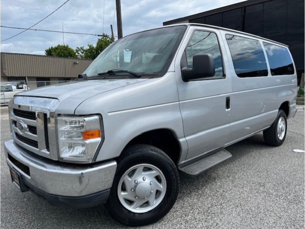 2012 Ford Econoline $24,900 140,000 km Flexible Minivan for