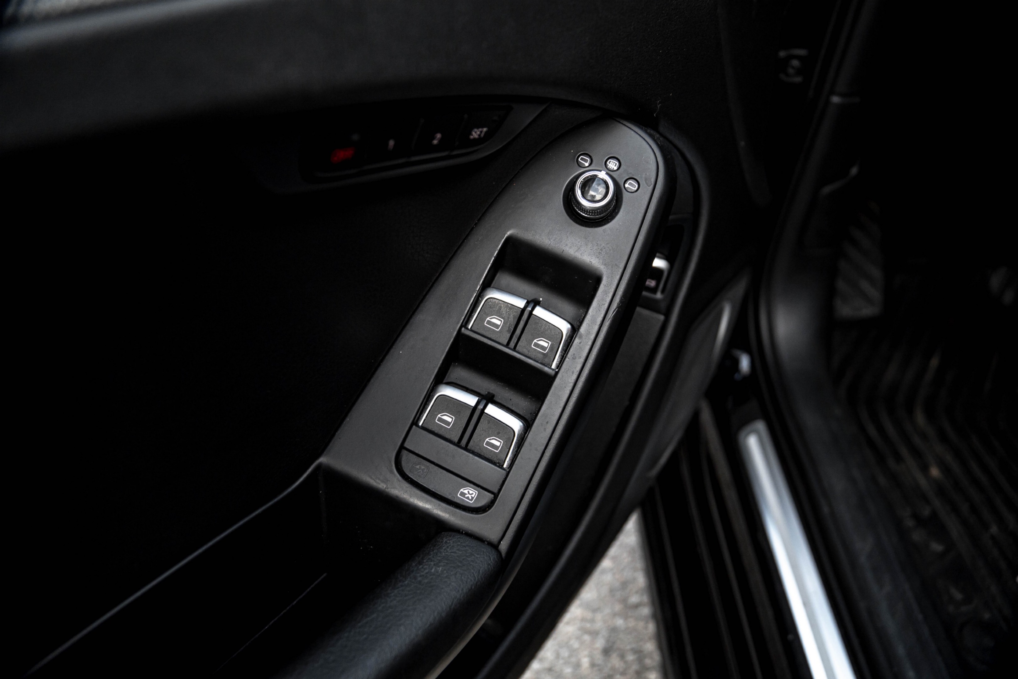 2016 Audi A4 4dr Sdn Auto Technik plus quattro thumb 12