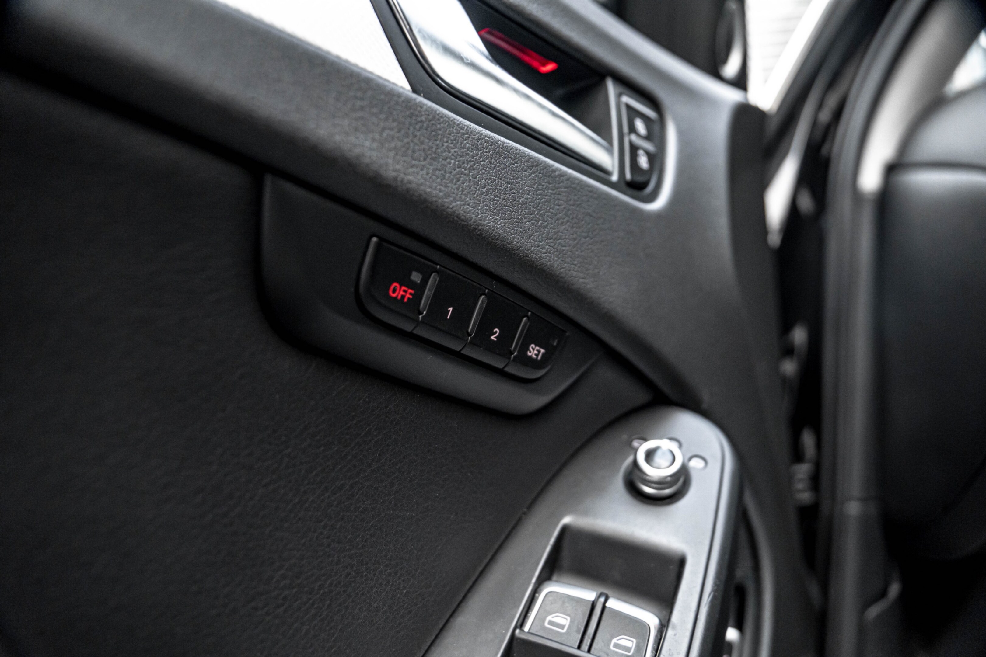 2016 Audi A4 4dr Sdn Auto Technik plus quattro thumb 13