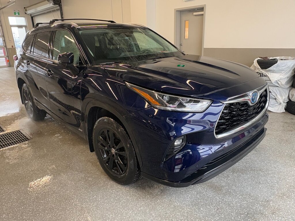 2023 Toyota Highlander | $54,880 | 54,046 km | Gasoline Hybrid Vehicle ...