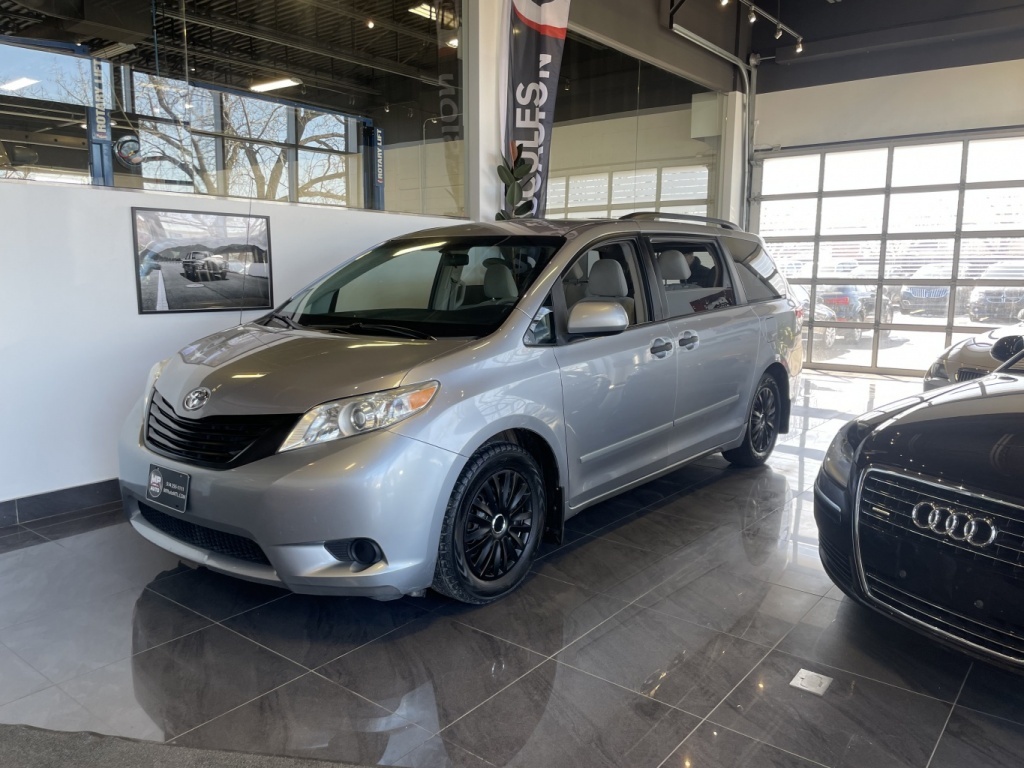 Toyota Sienna 2011 | 11 495 $ | 166 000 km | Minifourgonnette ou ...