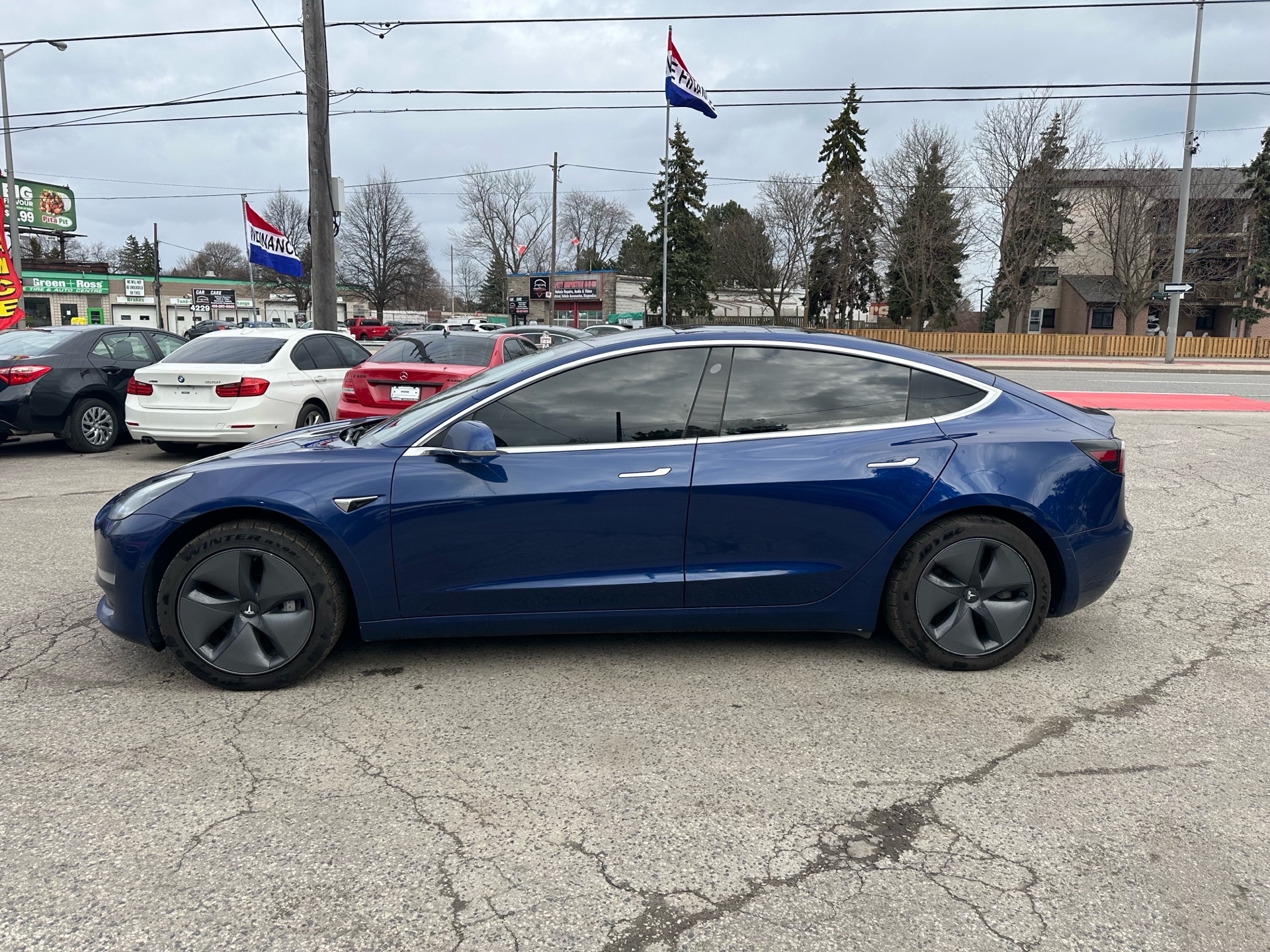 2019 Tesla Model 3 Standard Range alt 3