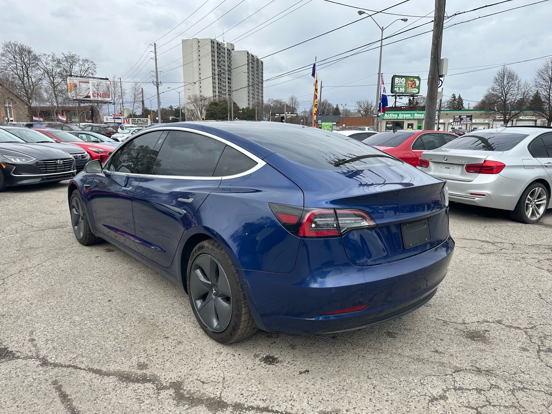 2019 Tesla Model 3 Standard Range alt 4