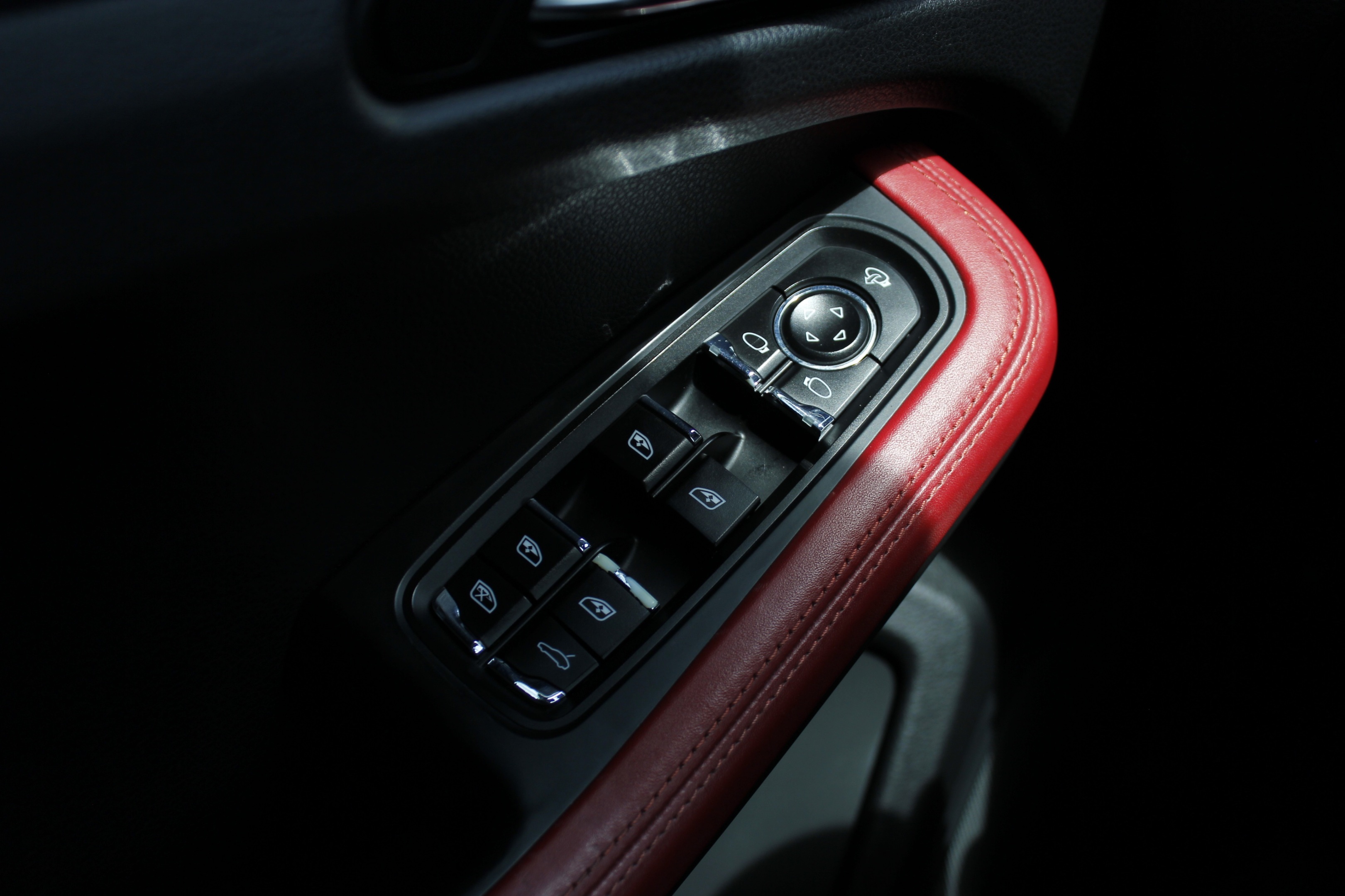 2018 Porsche Macan NO ACCIDENT|RED LEATHER|HEATED SEATS|V4 TURBO|PANO thumb 25