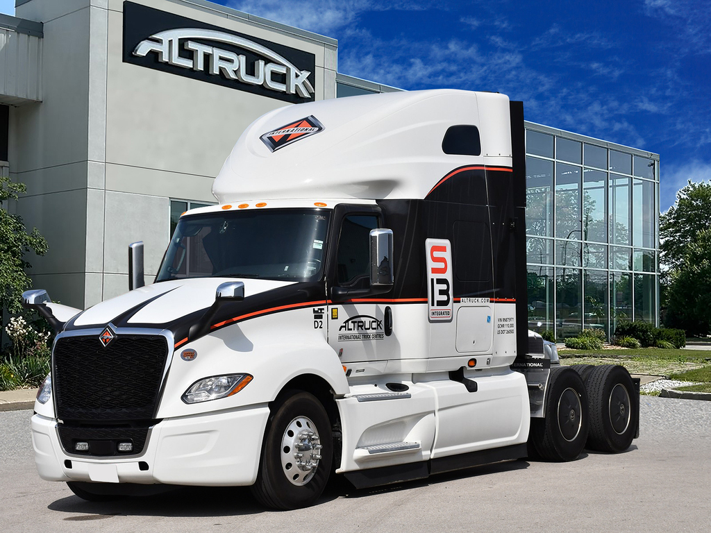 International LT Series International S13 2024 186 500 181