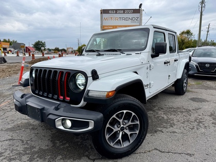 Jeep Gladiator Overland 6-Speed Manual! Heated steering!