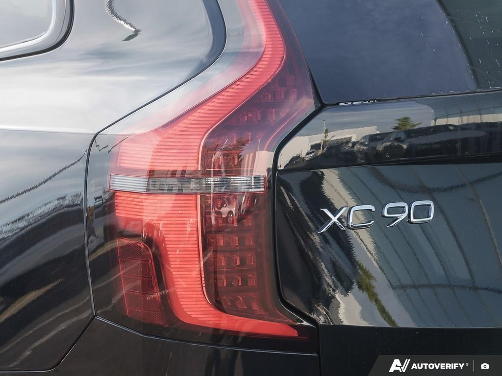 2026 Volvo XC90 T8 AWD Plus Dark Theme 7-Seater thumb 12