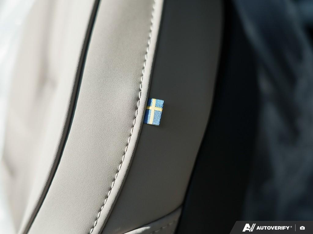 2026 Volvo XC90 T8 AWD Plus Dark Theme 7-Seater thumb 23