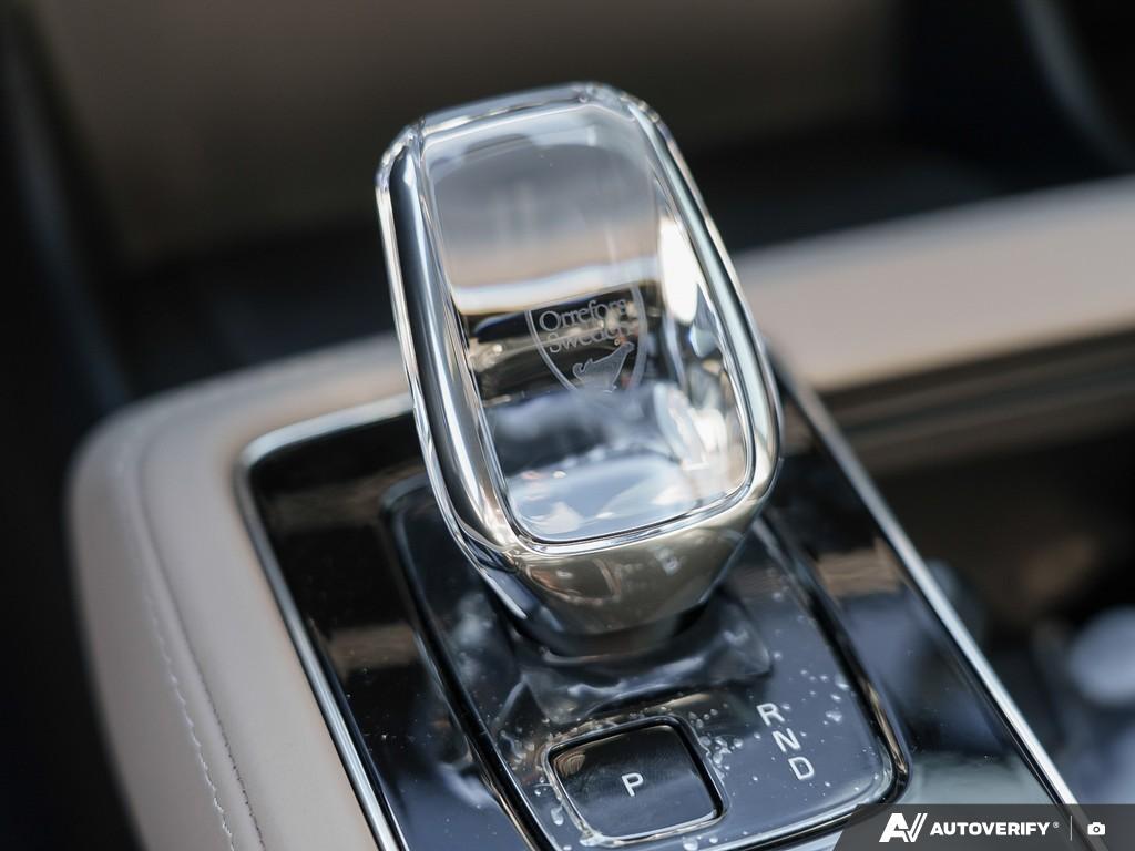 2026 Volvo XC90 T8 AWD Plus Dark Theme 7-Seater thumb 19