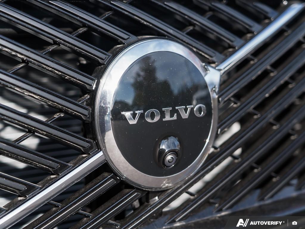 2026 Volvo XC90 T8 AWD Plus Dark Theme 7-Seater thumb 9