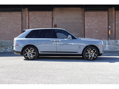 Rolls-Royce Cullinan Black Badge Sport Utility