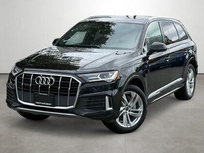 Audi Q7 Komfort - Navigation, Sunroof, Parking Sensors
