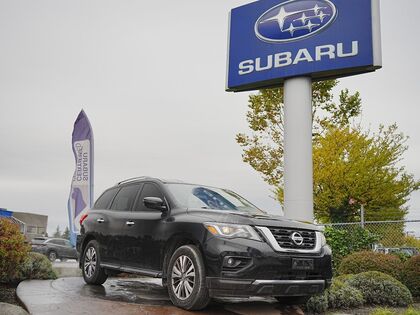 Nissan Pathfinder SV Tech