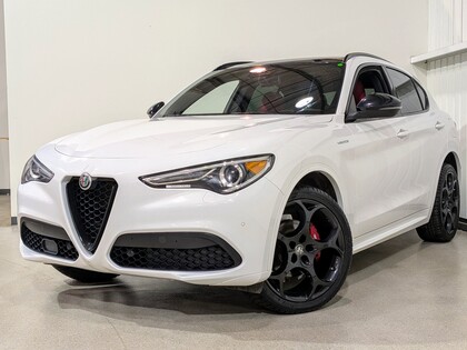 Alfa Romeo Stelvio Veloce AWD/Cuir rouge/Toit panoramique/Navigation