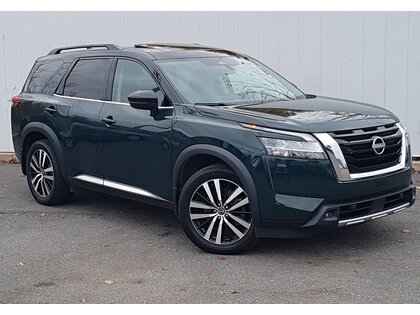 Nissan Pathfinder Platinum | Leather | Roof | Nav | Cam | USB