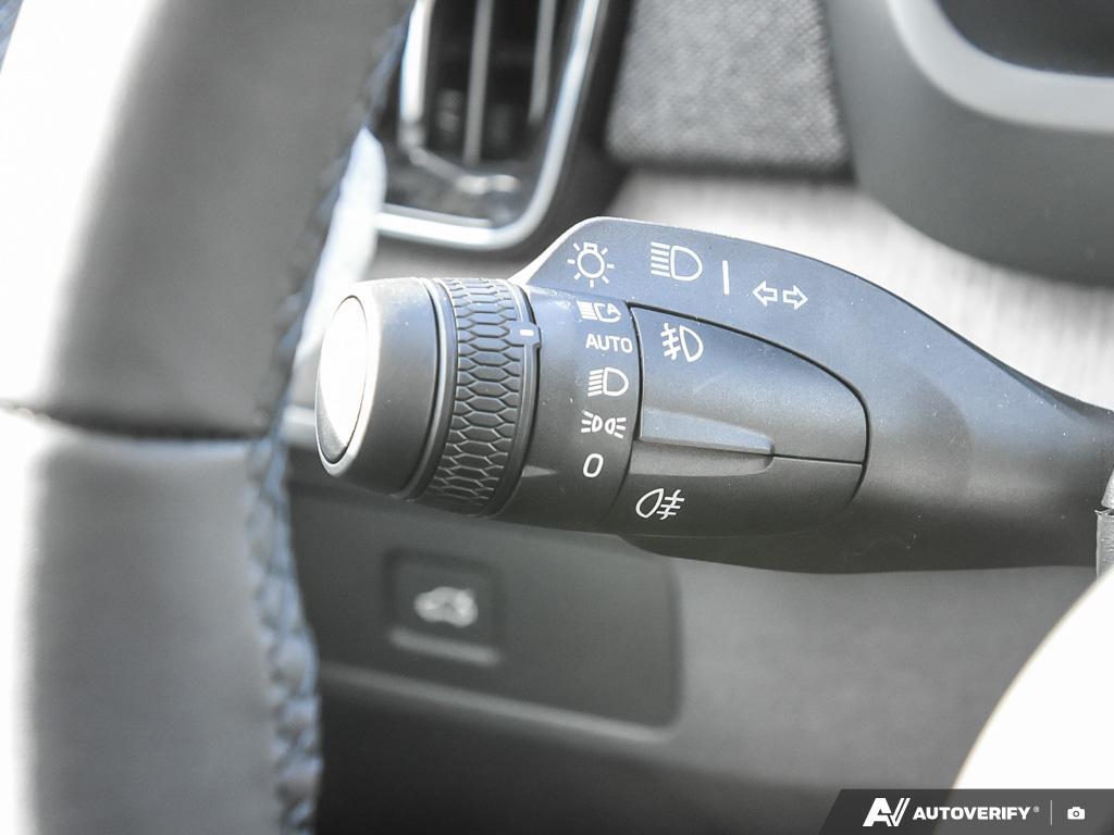 2026 Volvo XC90 B6 AWD Ultra Bright Theme 6-Seater thumb 16
