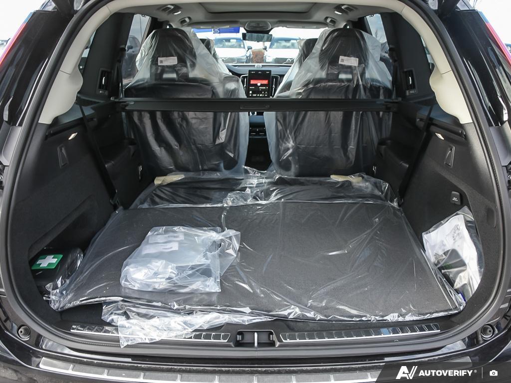 2026 Volvo XC90 B6 AWD Ultra Bright Theme 6-Seater thumb 11