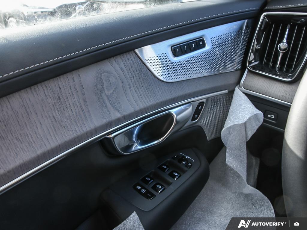 2026 Volvo XC90 B6 AWD Ultra Bright Theme 6-Seater thumb 17
