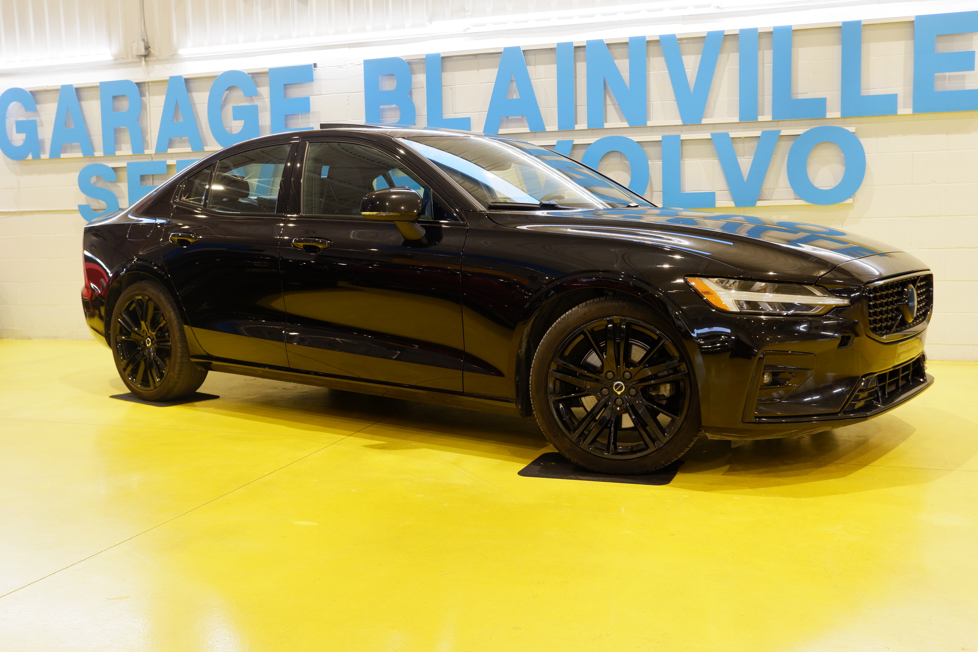 Sitemapcdatahttpsmai2dreferenzcomvolvo S60 Black Edition 2023null