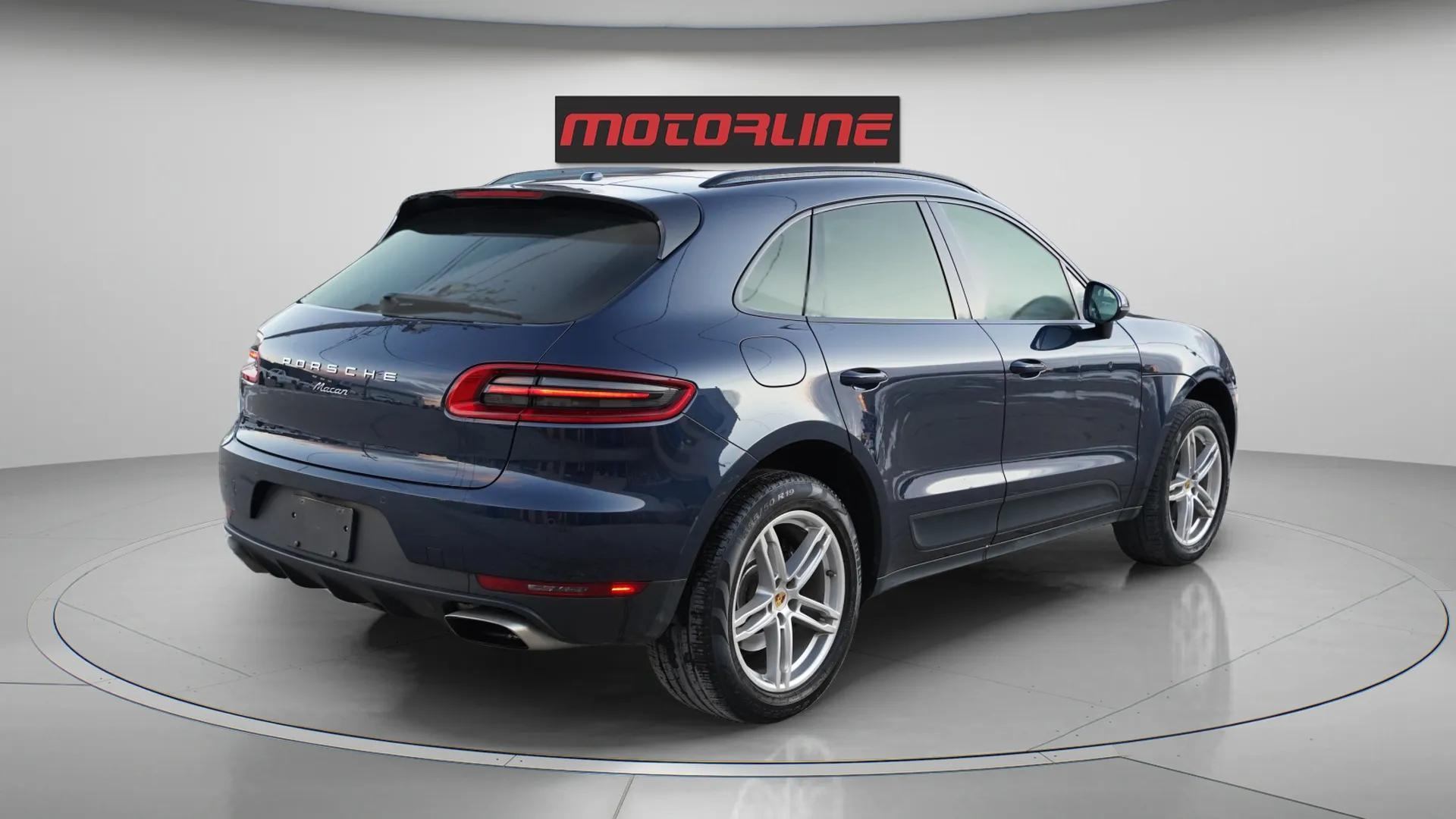 2018 Porsche Macan 2.0L Turbo|AWD|Clean Carfax|Panoramic Sunroof|Heat thumb 6
