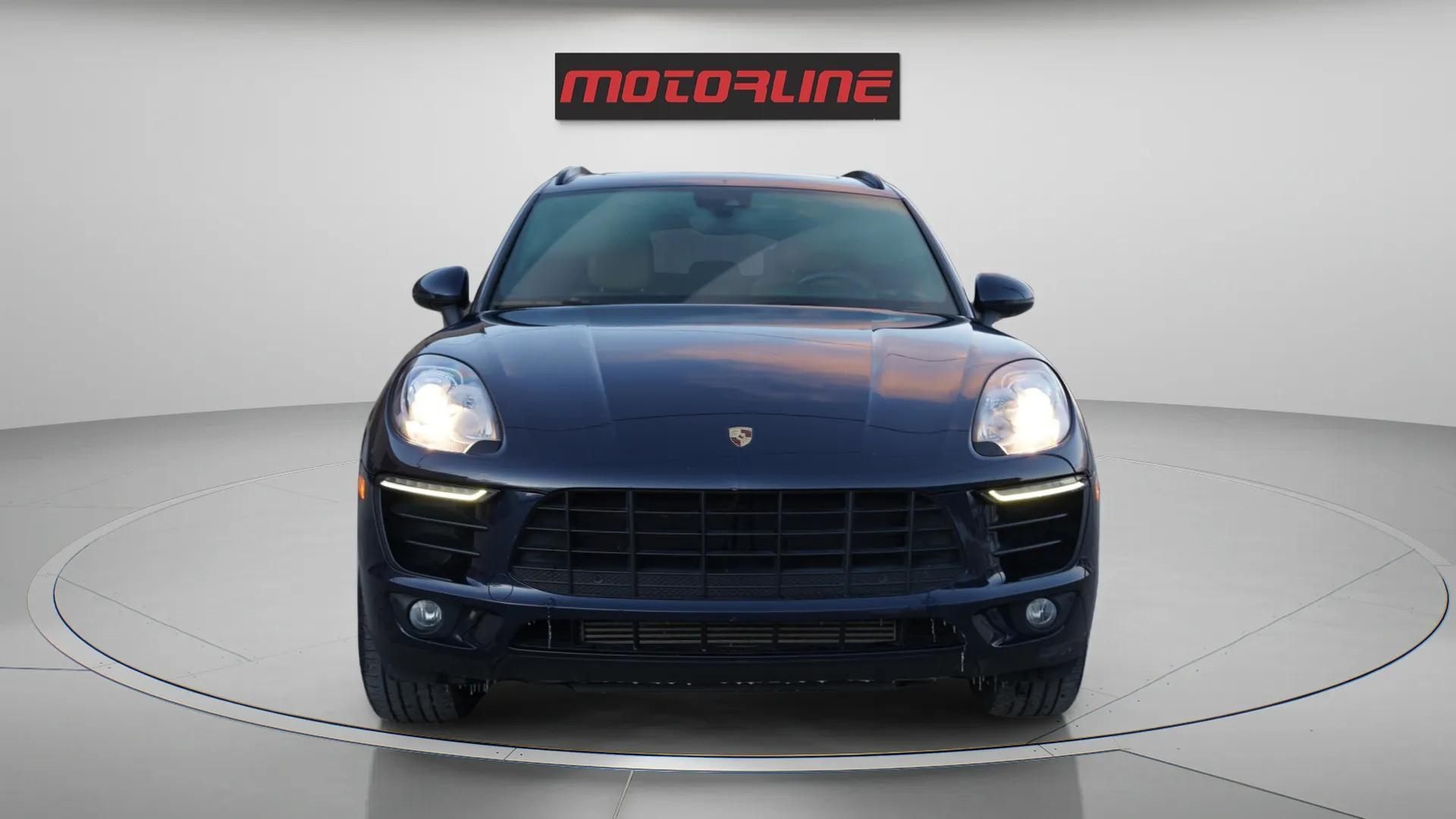 2018 Porsche Macan 2.0L Turbo|AWD|Clean Carfax|Panoramic Sunroof|Heat alt 3