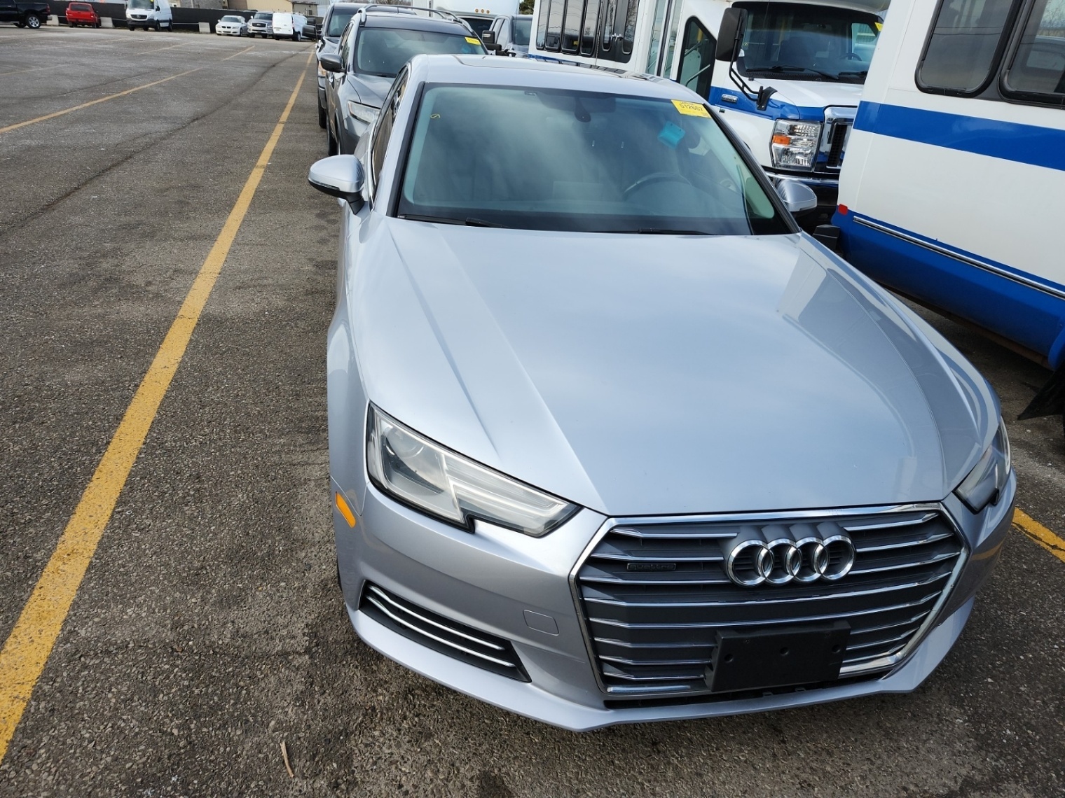 2017 Audi A4 4dr Sdn Auto Komfort quattro alt 2