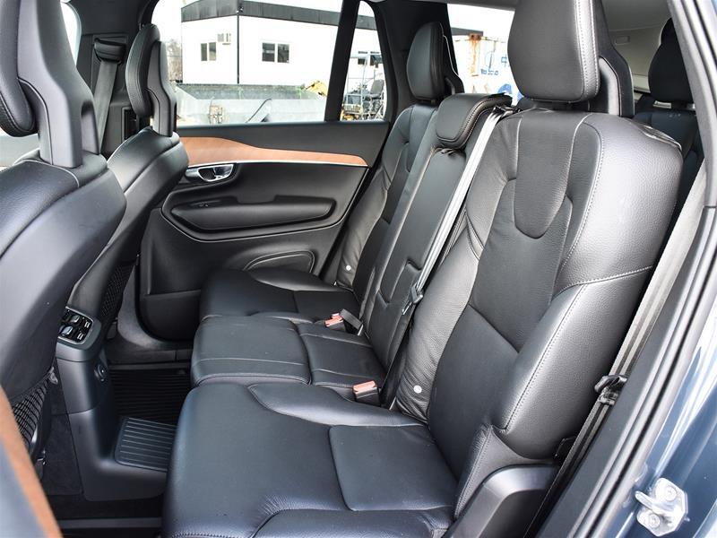 2021 Volvo XC90 Plug in Hybrid | Apple CarPlay | Panoramic Sunroof thumb 14