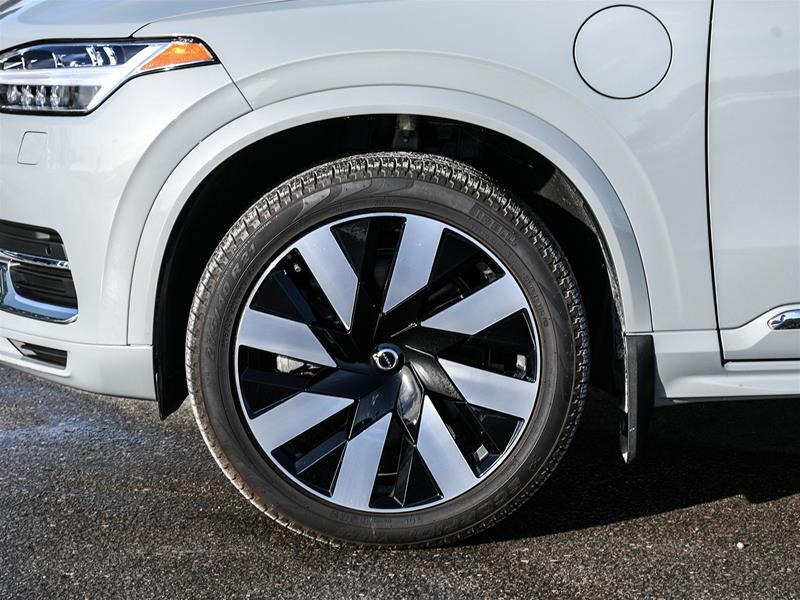 2024 Volvo XC90 Core | Apple CarPlay | 21 Inch Alloy Wheels thumb 6