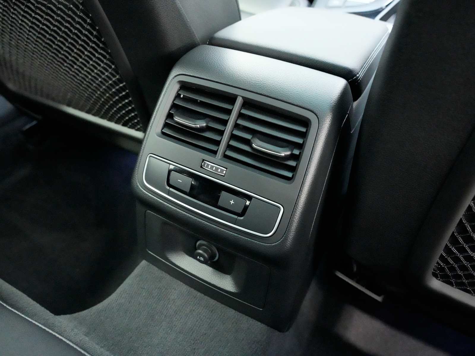 2025 Audi A5 45 TFSI quattro thumb 26
