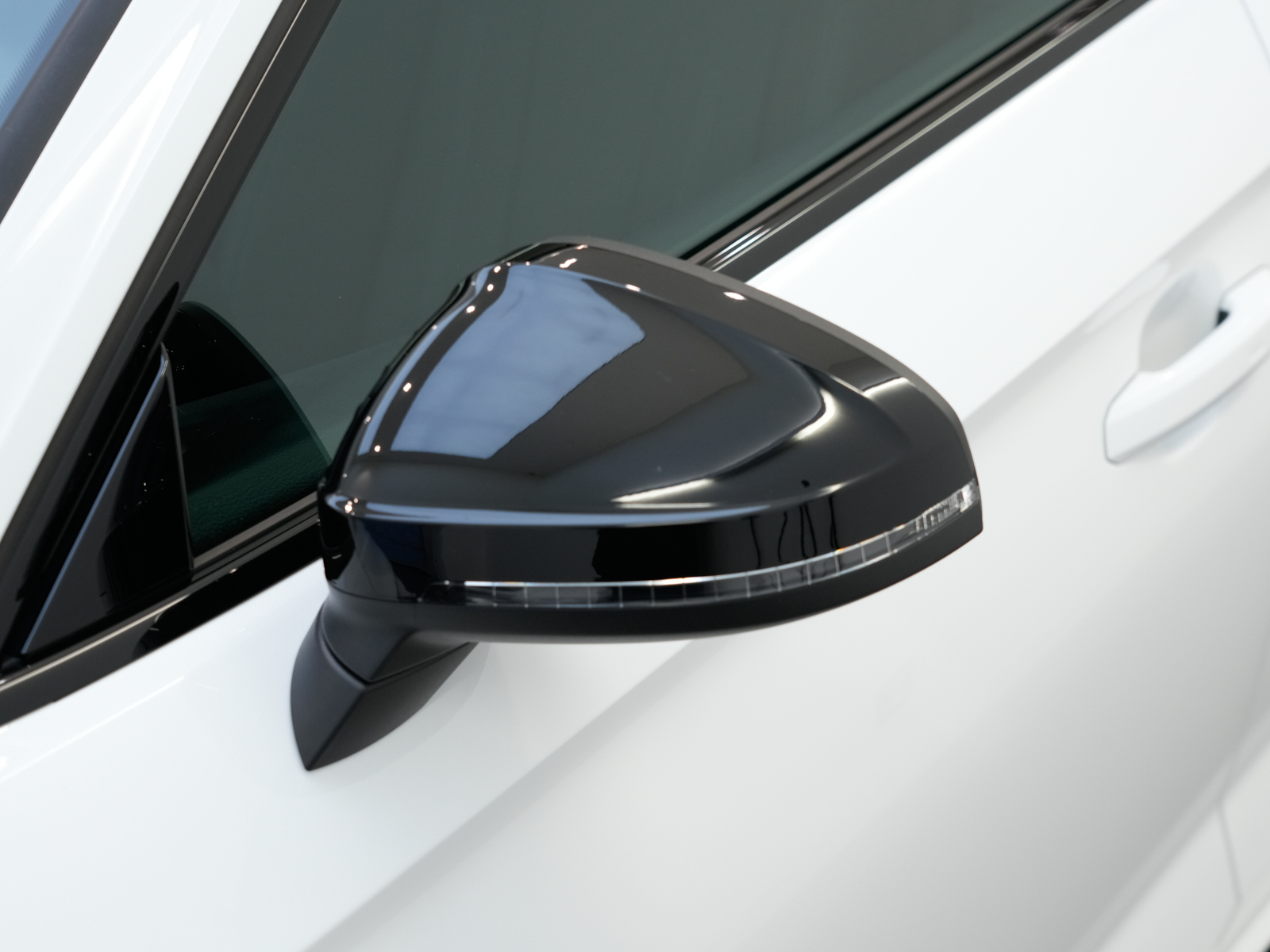 2025 Audi A5 45 TFSI quattro thumb 10