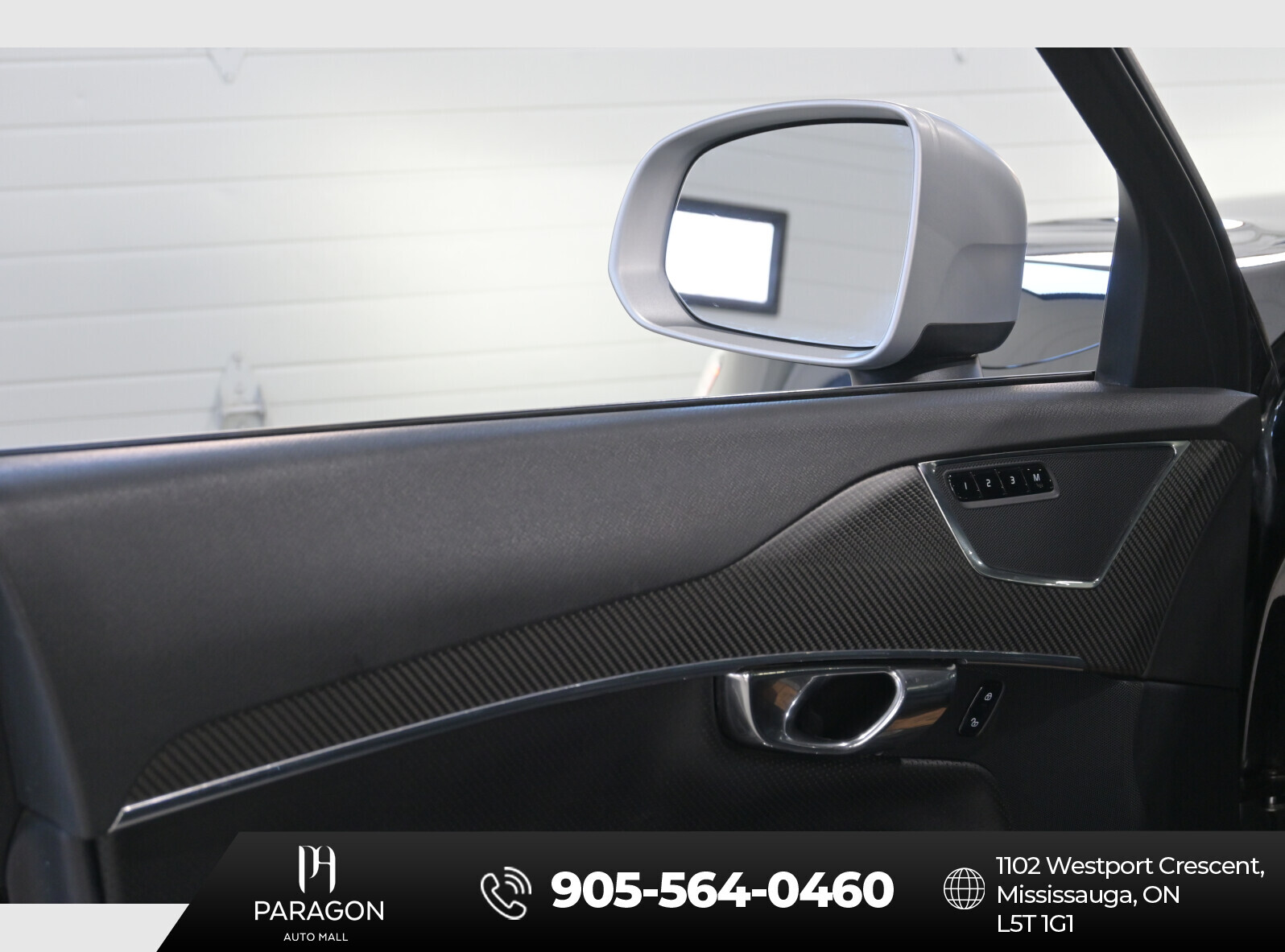 2016 Volvo XC90 T6 R-Design thumb 11