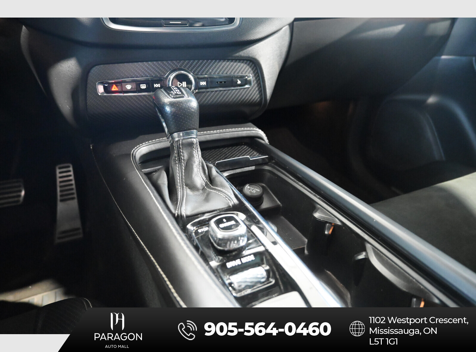 2016 Volvo XC90 T6 R-Design thumb 20