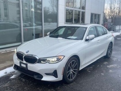 BMW 3 Series 330i xDrive Sedan North America / apple car play /