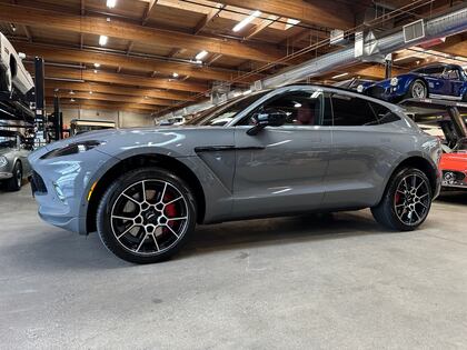 Aston Martin DBX AWD