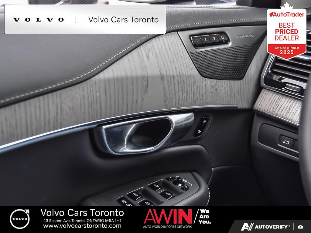2025 Volvo XC90 T8 AWD Ultra Bright 7-Seater | Adventure Pkg thumb 17
