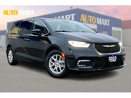 Chrysler Pacifica Heated Seats  Wheel | Power Doors | Safety Tech