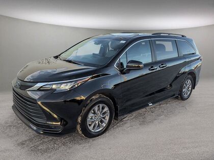Toyota Sienna XLE FWD HYBRID; LEATHER, SUNROOF, HEATED SEATS/WHE