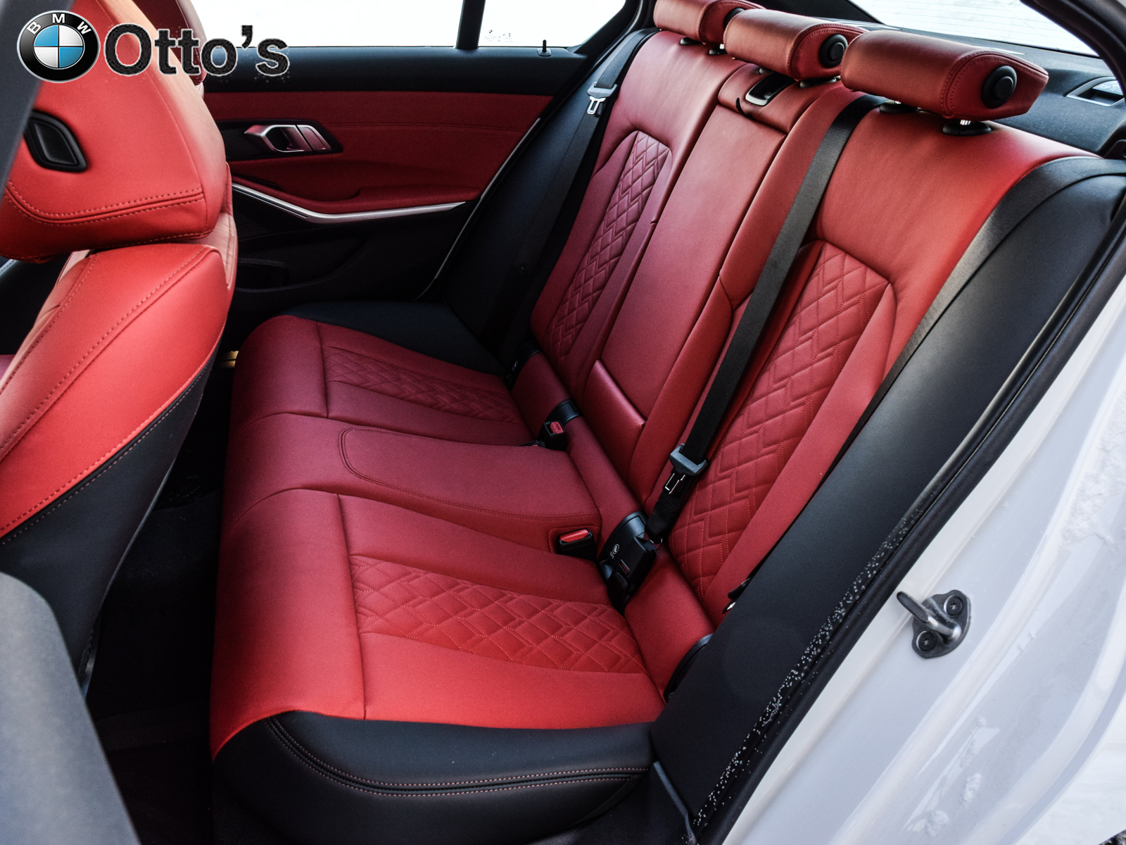 2022 BMW 3 Series xDrive Sedan thumb 32