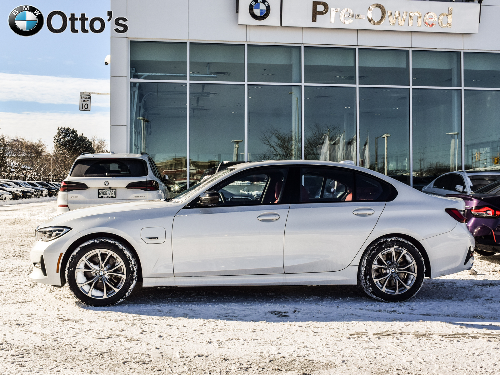 2022 BMW 3 Series xDrive Sedan thumb 7
