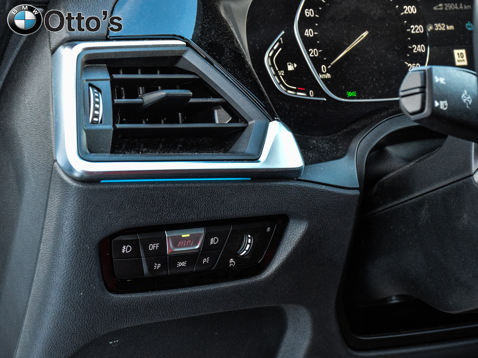 2022 BMW 3 Series xDrive Sedan thumb 29