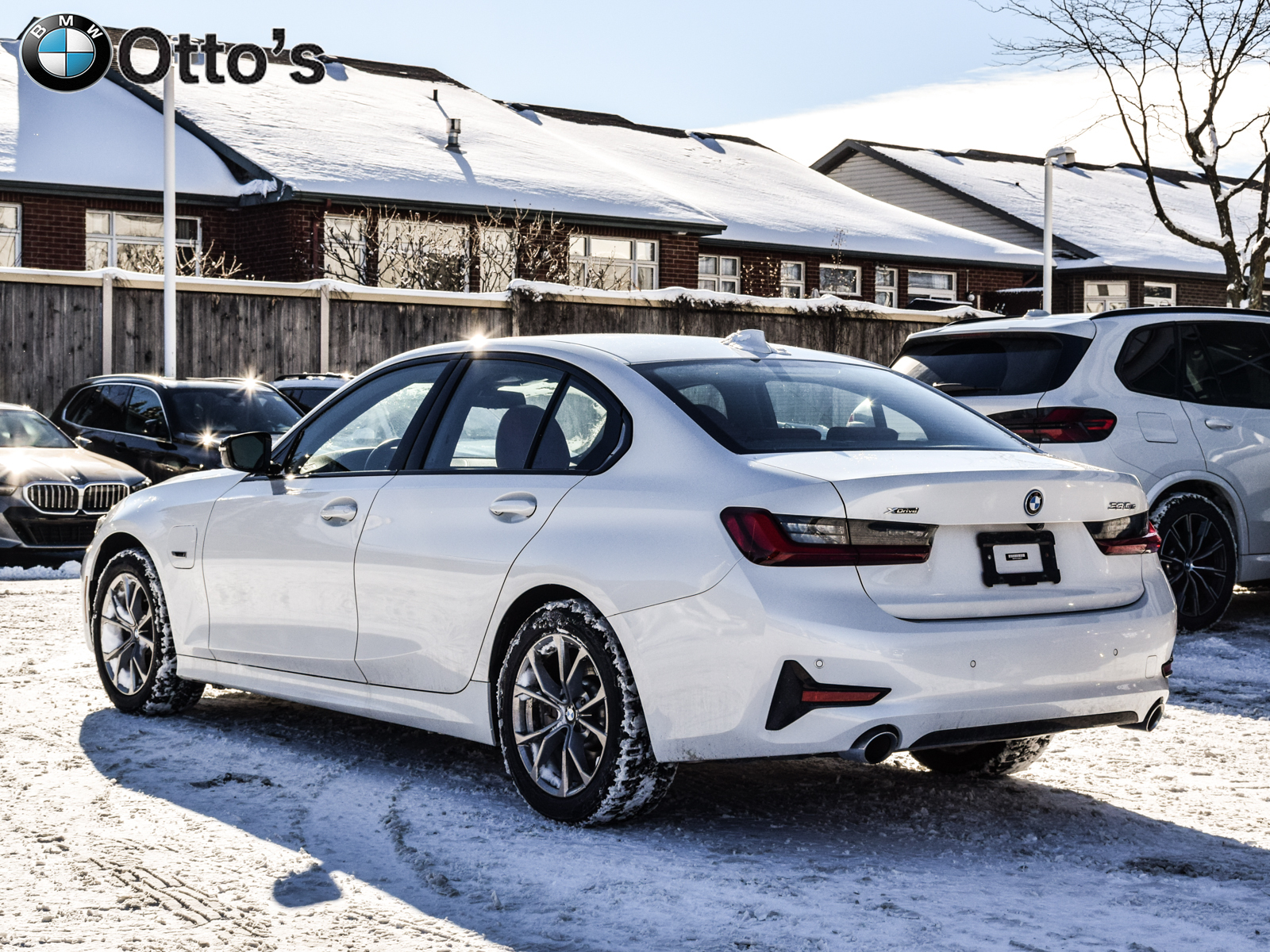 2022 BMW 3 Series xDrive Sedan thumb 8