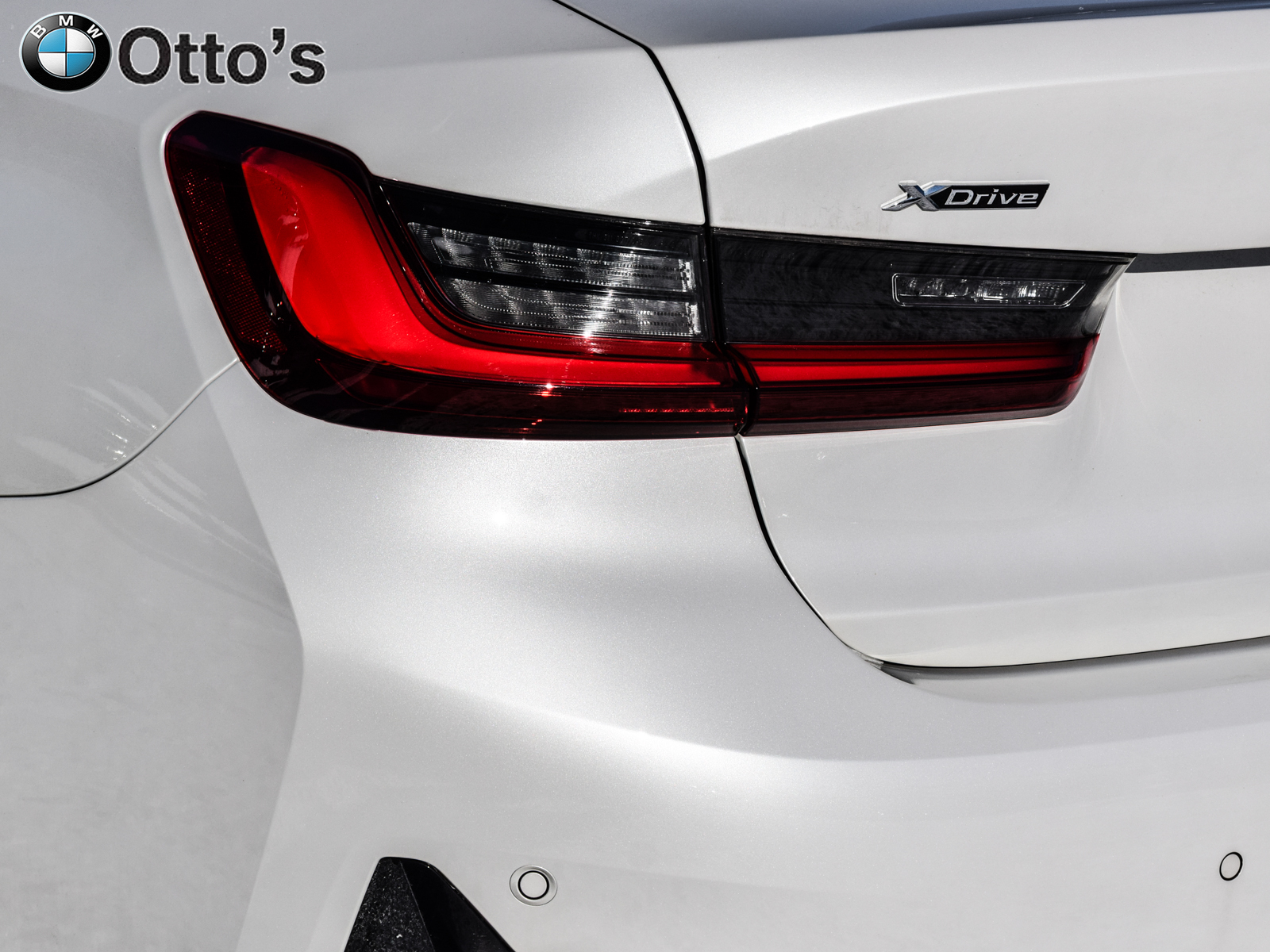 2022 BMW 3 Series xDrive Sedan thumb 10