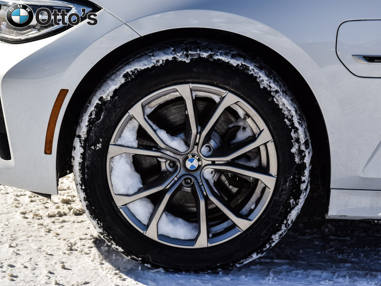 2022 BMW 3 Series xDrive Sedan thumb 13