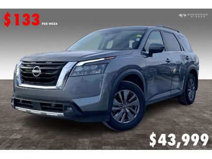 Nissan Pathfinder 4X4 SV