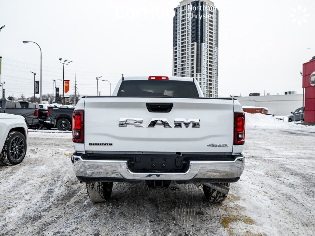 2025 Ram 3500 Big Horn 6'4 Box 6.4L V8 Hemi Navi 12'' Display Re