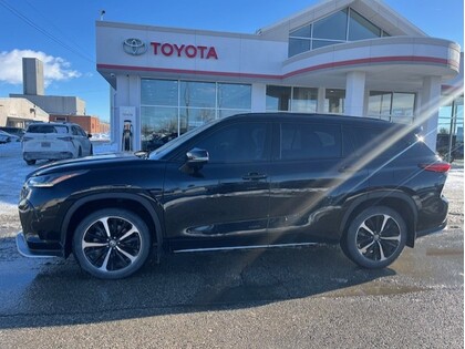 Toyota Highlander XSE AWD-BLOW OUT SALE ON NOW!!!