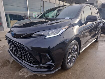 Toyota Sienna XSE | 2.5L HYBRID | AWD | MOONROOF | HEATED LEATHE