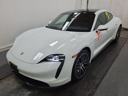 Porsche Taycan 4S | CUIR | TOIT | CUIR ROUGE | SEULEMENT 43000KM