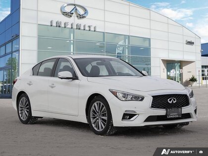 Infiniti Q50 LUXE