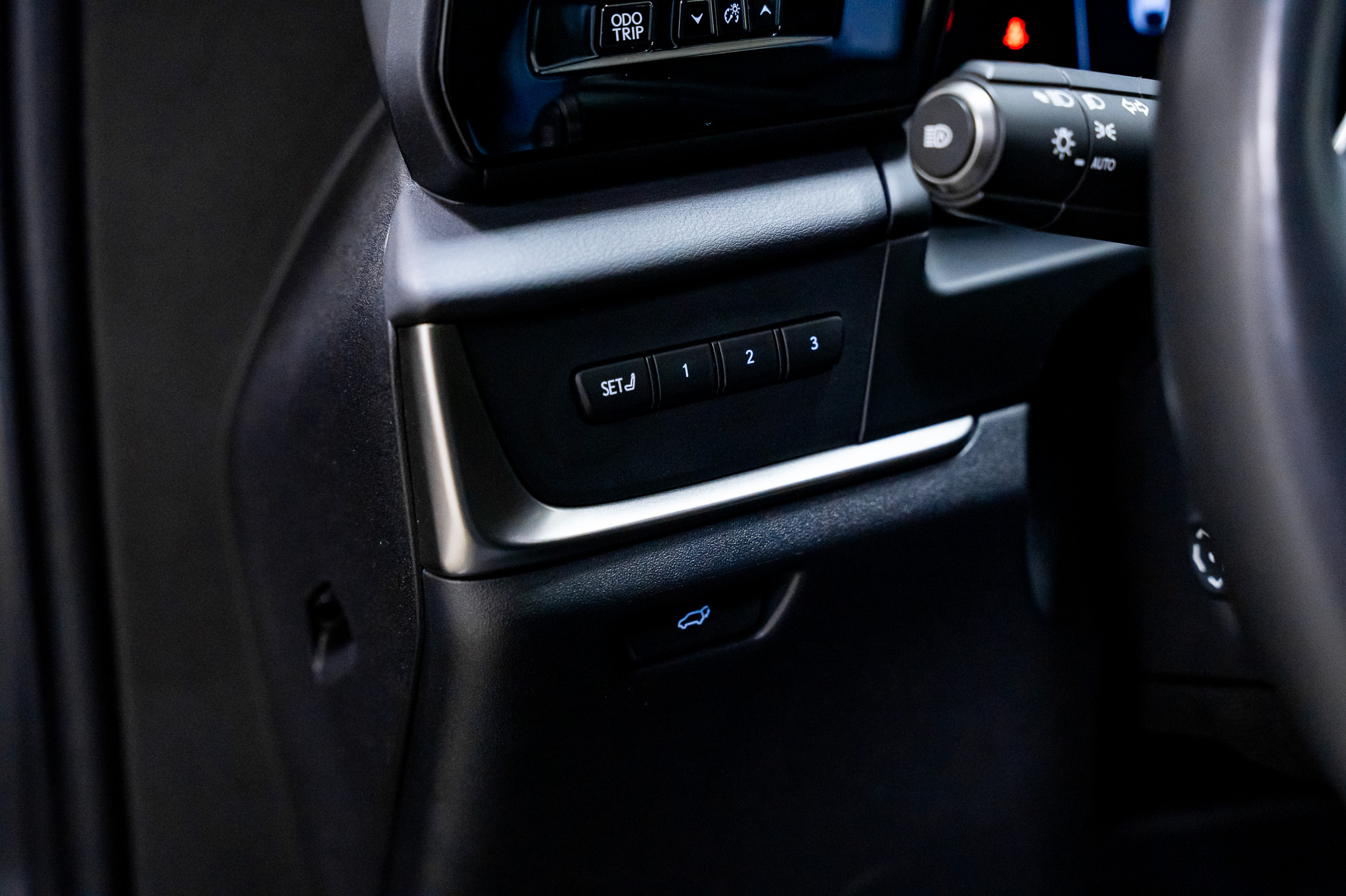 2023 Lexus RZ RZ450E DIRECT4 TOIT PANO CUIR CRUISE ADAPT NAVIG from the USA